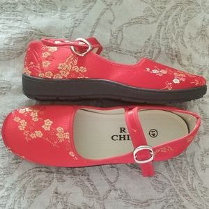 NWT Rai China VintageRed Satin ChinaDoll Shoes 10